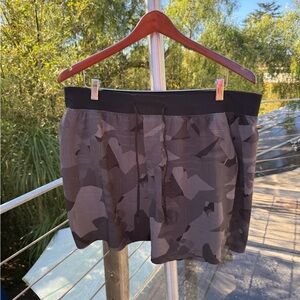 Men’s Lululemon athletic shorts - Size XXL